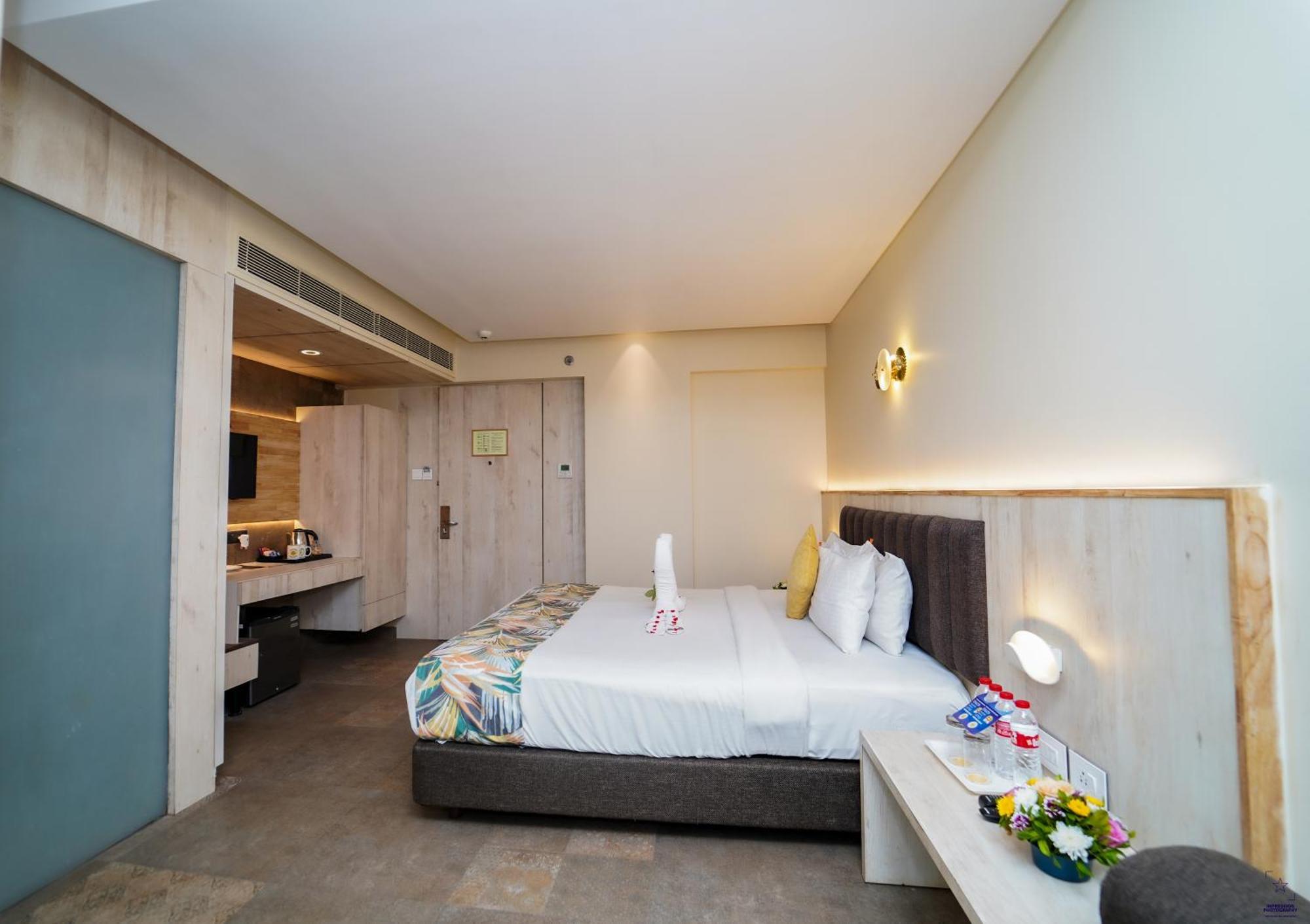 Hotel Citrus Prime Candolm, Goa 칸돌림 외부 사진